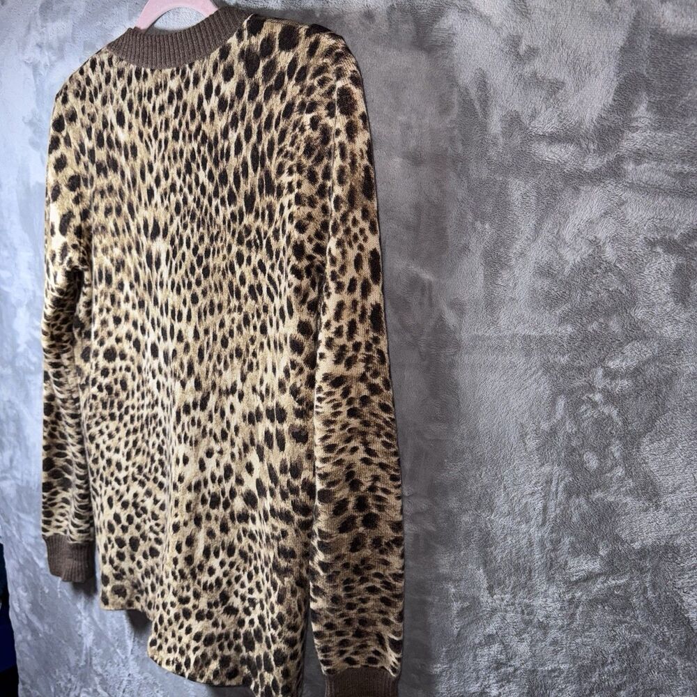 J. Mclaughlin Women's Cheetah Print Cardigan Swea… - image 5